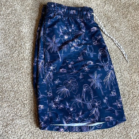 Goodfellow & Co Swim Trunks - Picture 2 of 5